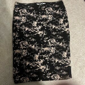 NWT mixed dark H&M Women’s skirt Size Large Just short of 25”length